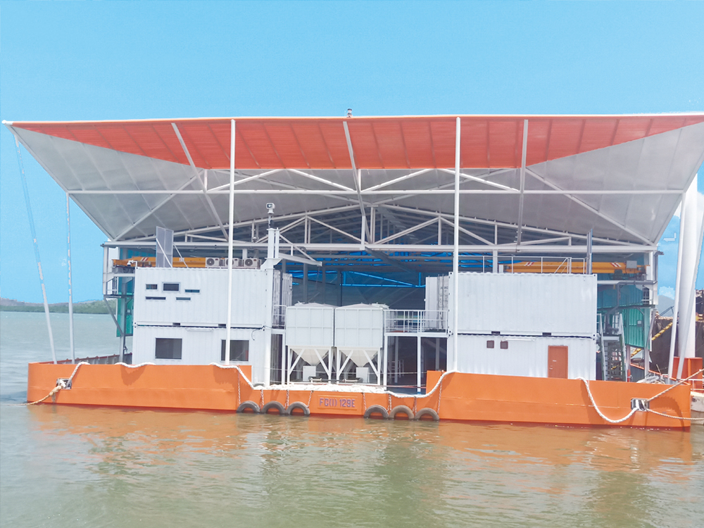 新加坡养殖工船